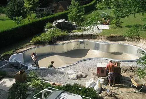 如何从零开始建造私家泳池？